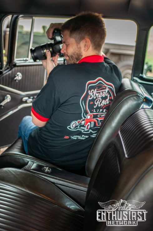 Photographers like Todd Ryden are needed to get good shots.